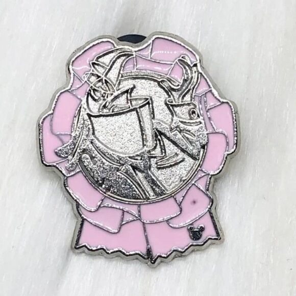 🔮‎ 5/$25 Disney Bedknobs And Broomsticks Secretary Bird Pin - Picture 1 of 4